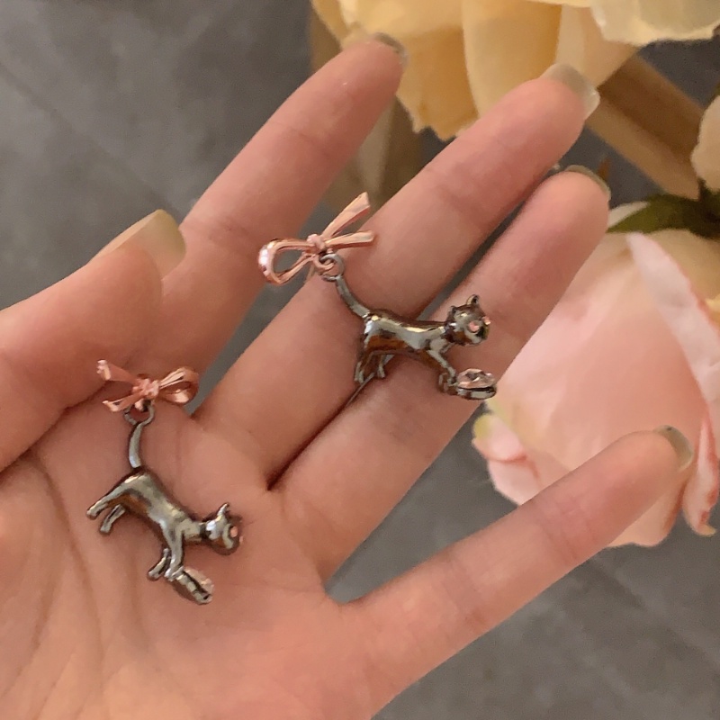 [Unggulan] Wanita Lucu Drop Earrings Kucing Hitam Menjuntai Anting-Anting Vintage pink Berlian Busur Liontin Anting-Anting INS Gaya Sederhana Studs Earrings Sweet cool Ear Jewelry Accessories