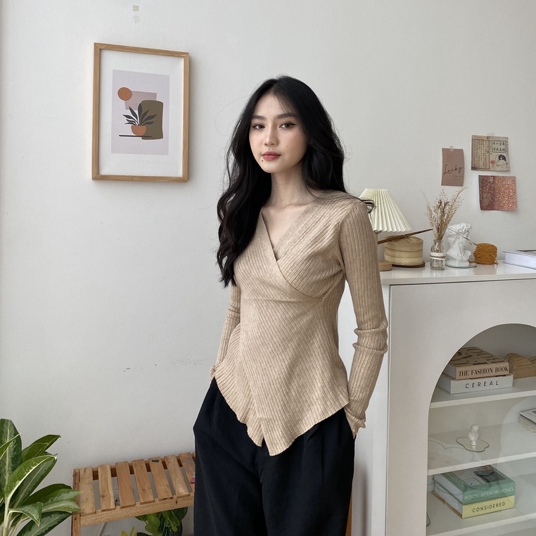 Eyri Knit Blouse - Atasan Rajut - Korean Casual Top