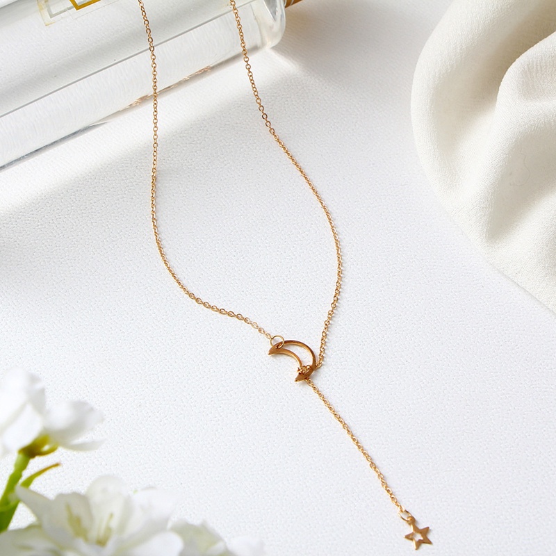 Kalung Liontin Bulan Sabit Simple Elegan Adjustable Untuk Wanita