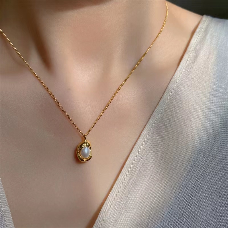 Kalung titanium Anti Karat Feminim vintage Mutiara shell Rantai Tulang Selangka Tidak Luntur