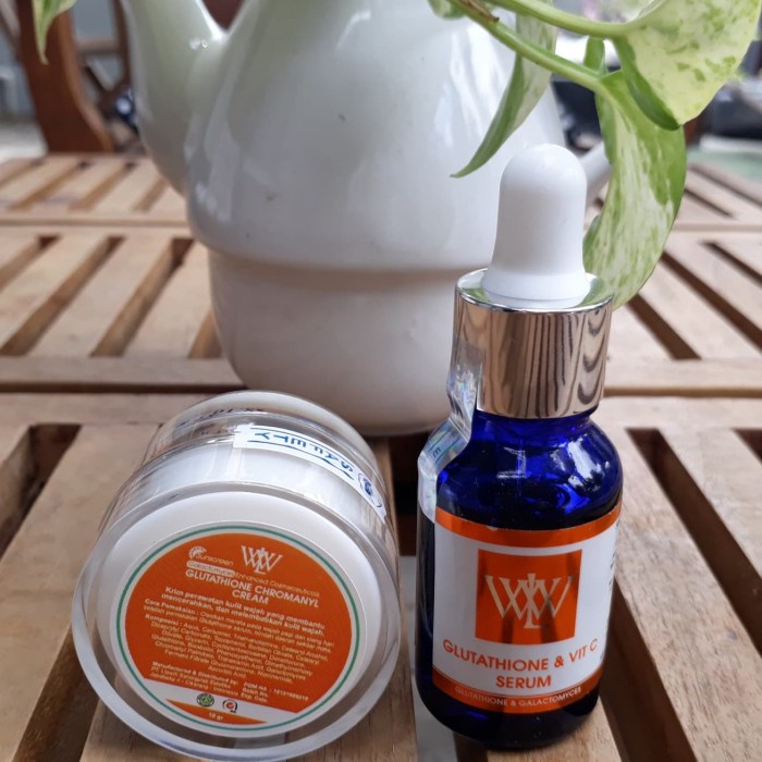 Paket glowing isi 2 wlw isi serum gluthation vit c dan gluthatione cromanyl cream
