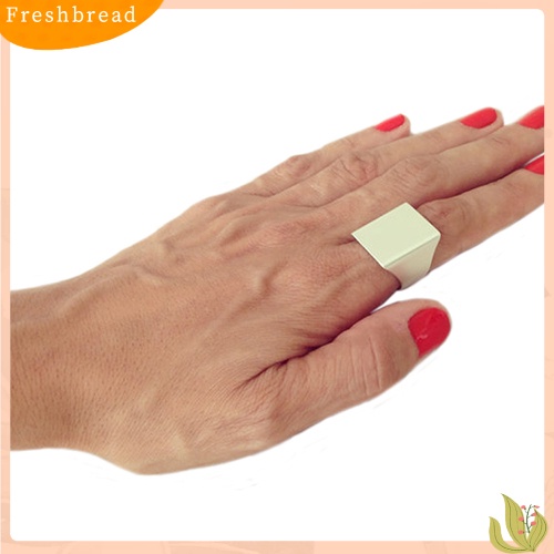 &lt; Freshbread &gt; Perhiasan Hadiah Fashion Wanita Gaya Punk Keren Desain Sederhana Cincin Band Persegi