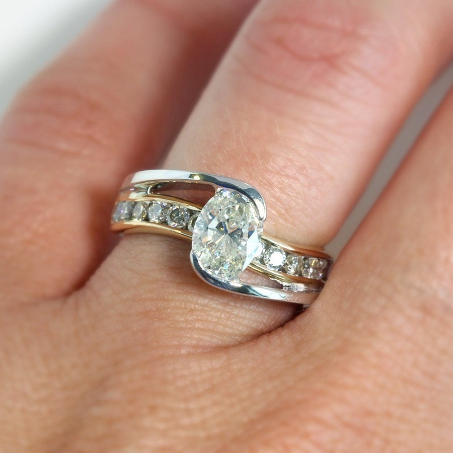 Goldkingdom Aksesoris Perhiasan Fashion Ready Stock Set Cincin Pertunangan Dua Warna Dengan Berlian Telur Angsa