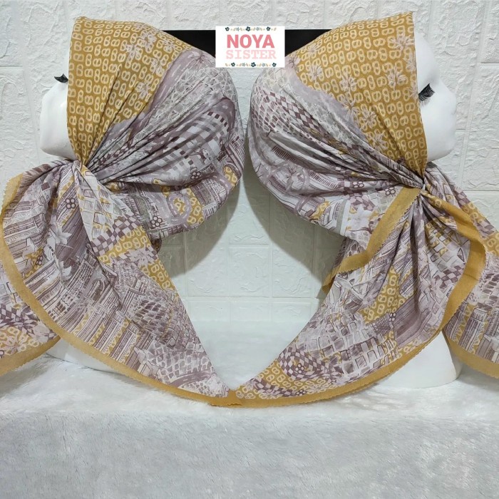 Hijab jilbab segiempat motif kuning gold emas voal premium Lacercut