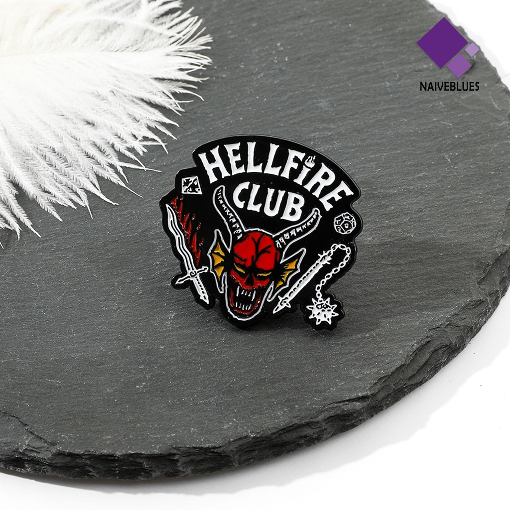 &lt; Naiveblues &gt; Stranger Things Brooch Hell Club Eye-catching Portable Gaun Halus Bros Wajah Tahan Lama Untuk