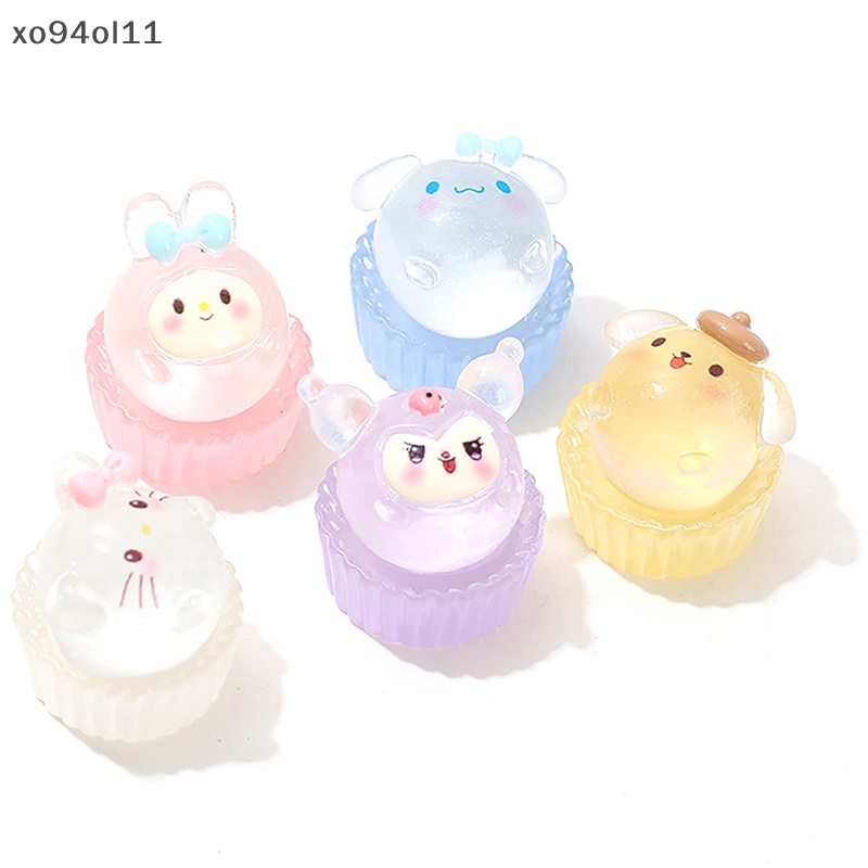 Xo 2 Pcs Bercahaya Sanrio Puff Kue Ornamen Mini Kartun HelloKitty Kuromi Boneka Lanskap Mikro Rumah Boneka Miniatur Mainan OL