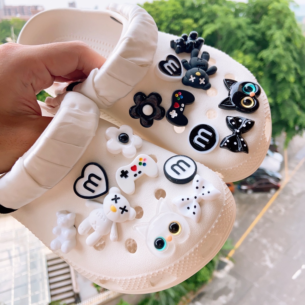 16pcs Black &amp; White Game Sprite Set Croc Jibz Charm Button Aksesoris Sepatu Fashion#Seri Hitam &amp; Putih