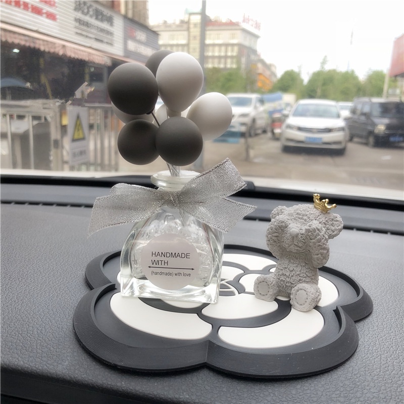Car diamond camellia anti slip mat, Alas anti slip Bunga Mutiara Kreatif Mobil