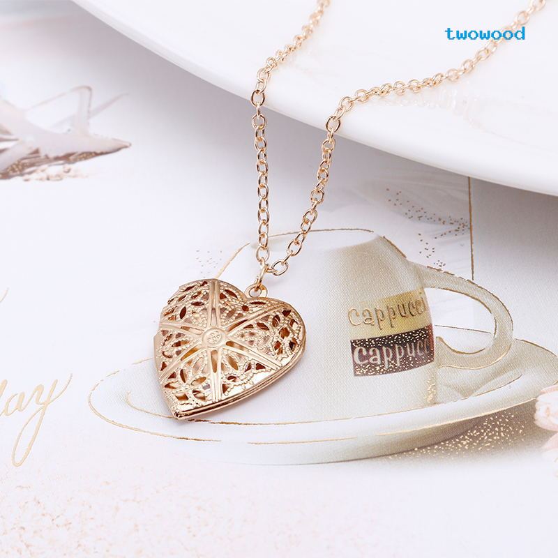 Twowood Love Necklace Dapat Dibuka Kalung Berongga Wanita Peach Berbentuk Hati Foto Kotak Kalung