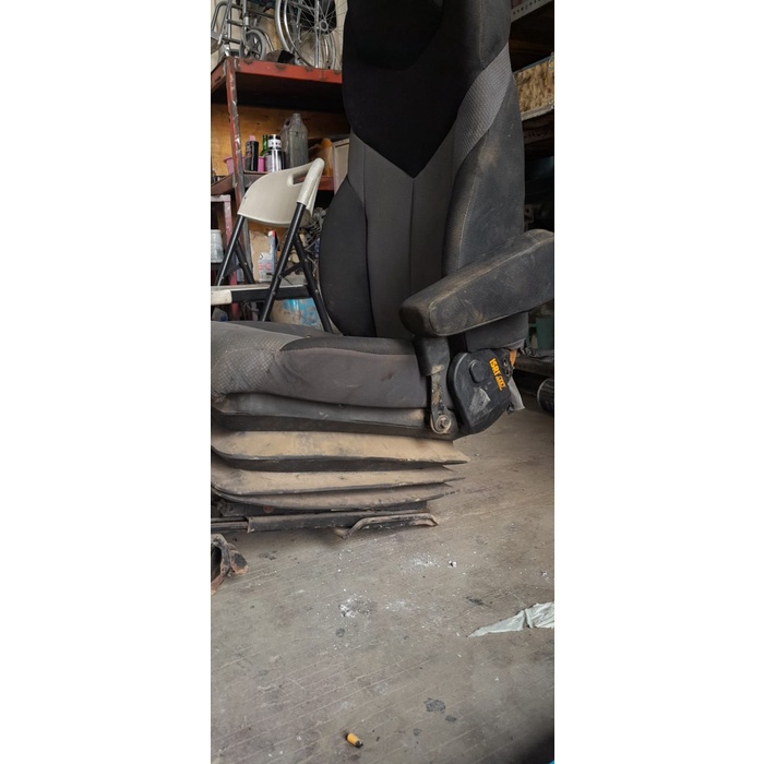 Jok Air Suspensi Hino 500