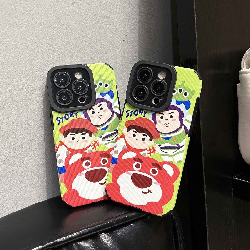 IPHONE Soft case Pelindung Kulit Tekstur Vertikal Kartun Strawberry Bear Untuk Iphone14 13 12 11 Pro Max X XR XS Max7 8 Plus