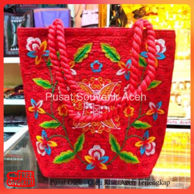 TAS RAJUT KAIN MOTIF PINTU ACEH