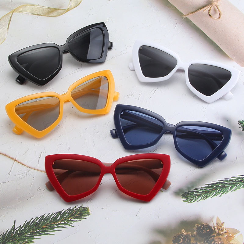 (YUZHU) Vintage Fashion Segitiga Cat Eye Rice Spike Sunglasses Untuk Wanita Candy Color UV Protection Sunglasses