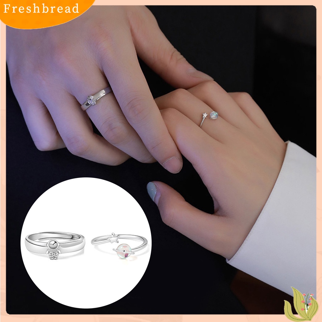 &lt; Freshbread &gt; Pasangan Cincin Pembukaan Kepribadian Dapat Disesuaikan Hadiah Hari Valentine Astronot Bintang Planet Wanita Pria Cincin Fashion Perhiasan