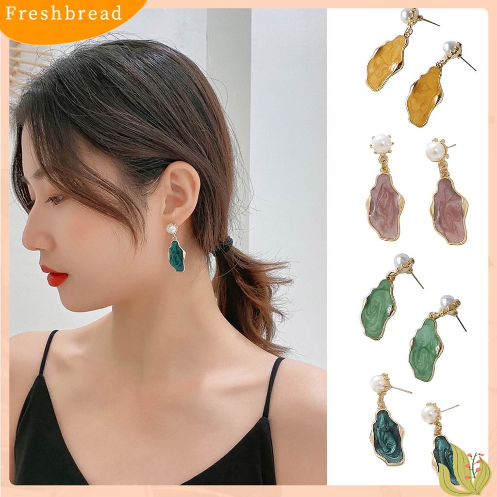 &lt; Freshbread &gt; 1pasang Anting Menjuntai Geometris Liontin Perhiasan Mutiara Imitasi Tidak Teratur Dicat Ringan Anting Tusuk Untuk Pacaran
