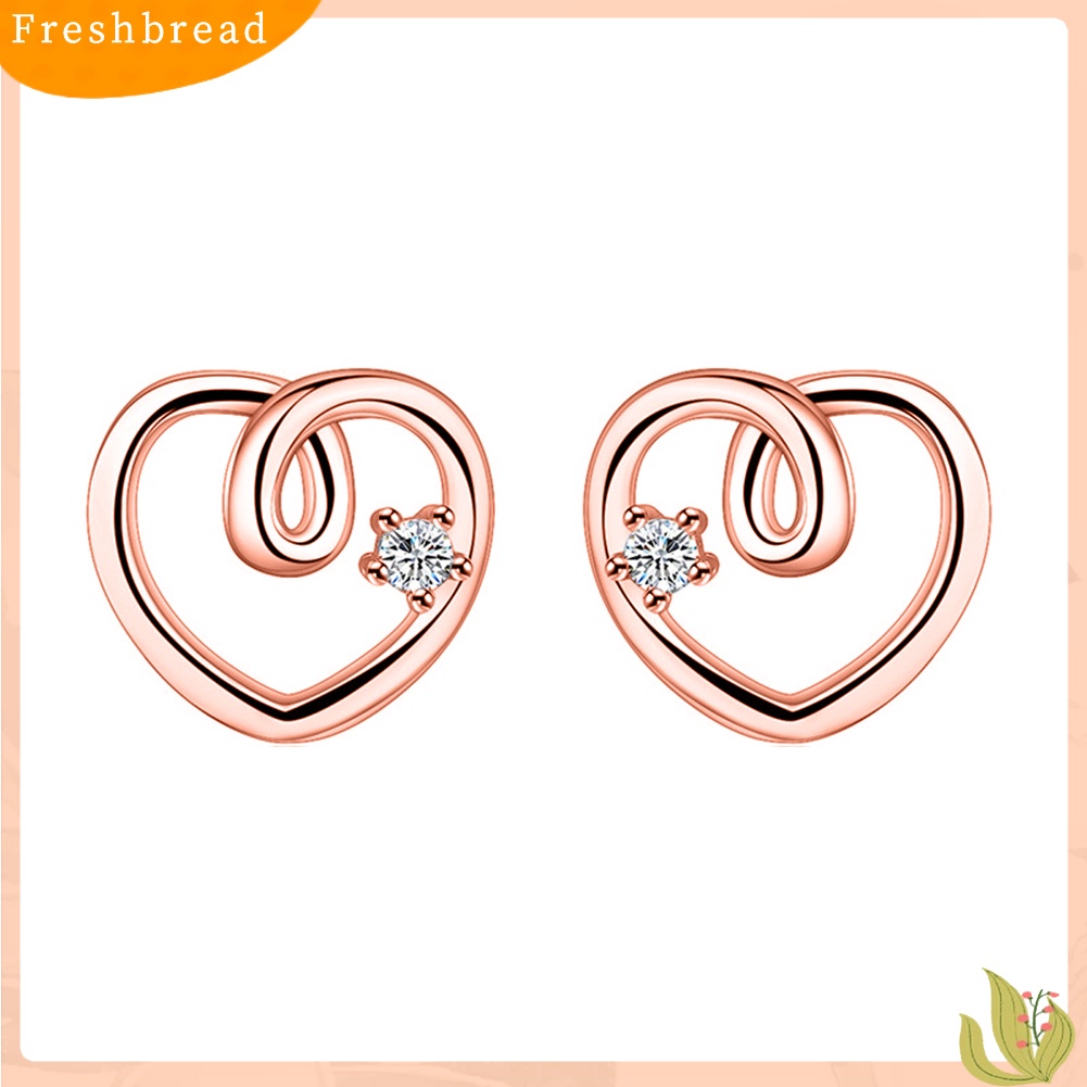 &lt; Freshbread &gt; Lady Berlian Imitasi Bertatahkan Berongga Jantung Telinga Stud Anting Perhiasan Hadiah Hari Valentine