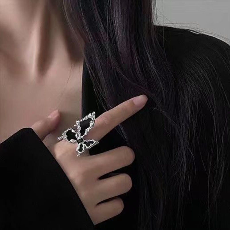 Aksesoris Cincin Pembukaan Kupu-Kupu Hitam Kepribadian Mode Gelap