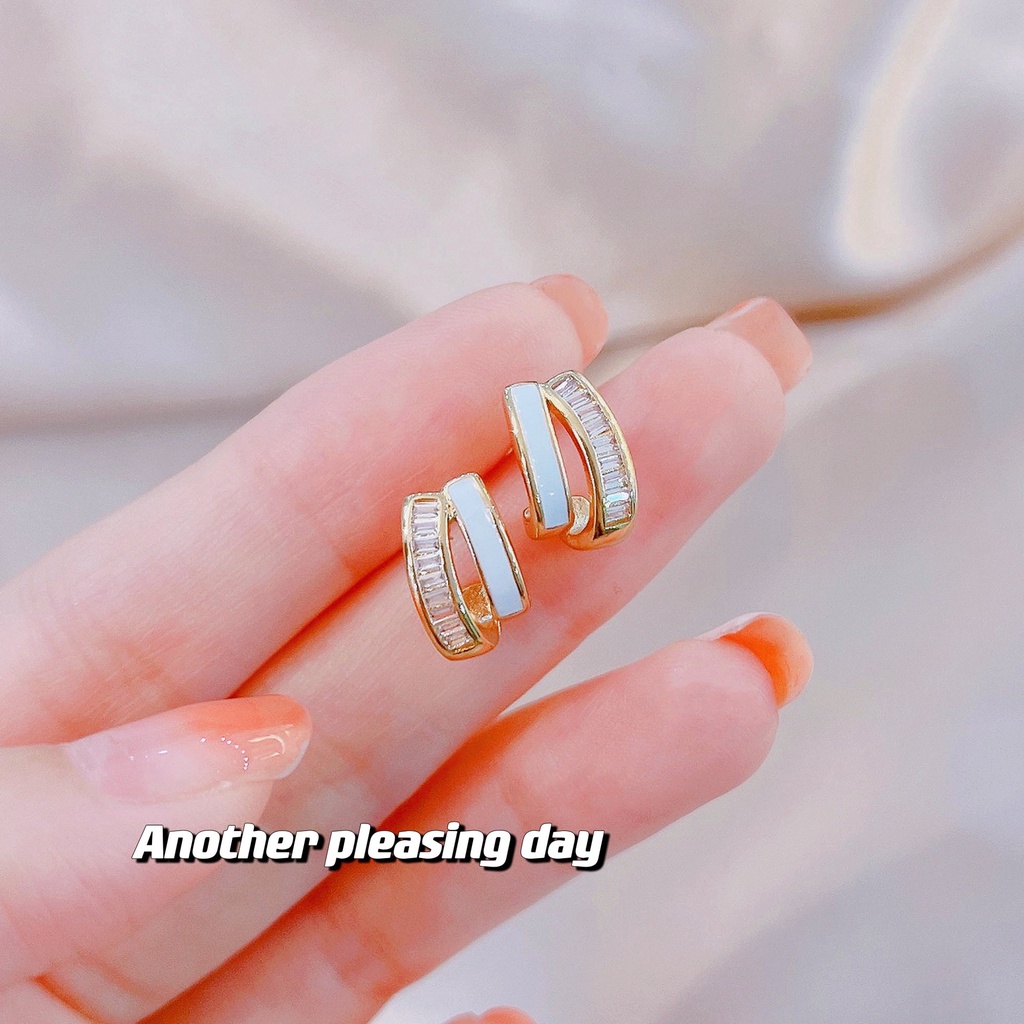 Goldkingdom Aksesoris Perhiasan Fashion Ready Stock, Anting Karet Drop Wanita Kelas Atas, Anting Angin Dingin Halus