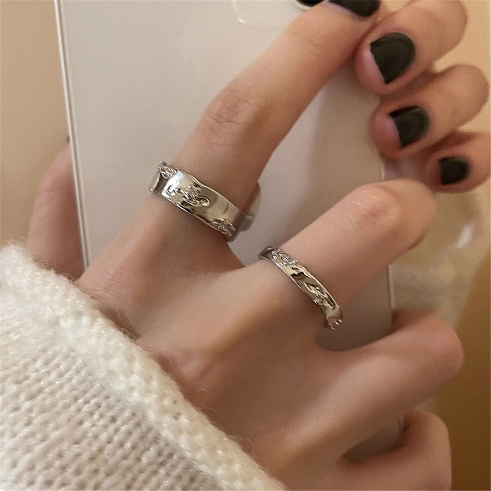 Set Cincin Terbuka Desain Wanita Temperamen Pasangan Cincin Kepribadian Fashion Cincin Jari Telunjuk Mewah Ringan Perhiasan Gadis Seksi