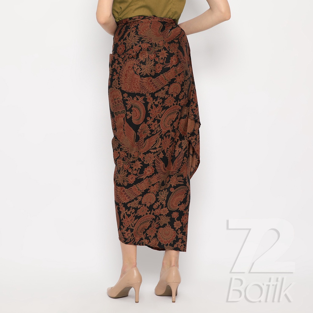 BATIK PRIA LENGAN PANJANG Kemeja Hem Slimfit Premium Motif Merak Warna Hitam Coklat 723586 Cap 72