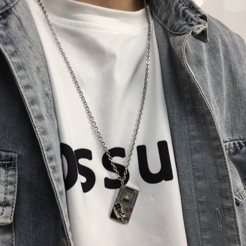 Influencer Street Wear Unik Retro Gamepad Pendant Game Console Kalung Pria Wanita Pasangan Jalan Hip-Hop Kalung