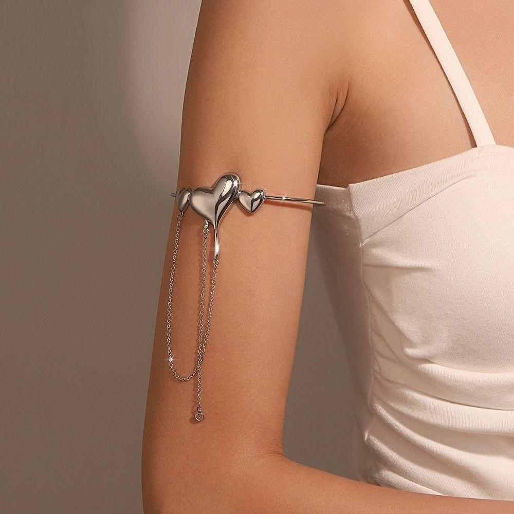 Needway  Wanita Armlet Kepribadian Sederhana Trendi Punk Niche Desain Hadiah Gadis Tembaga Bangle