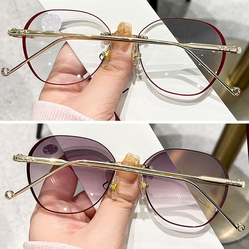 Lily Kacamata Baca Fashion Portable Pelindung Mata Vintage Ultra Ringan Frame