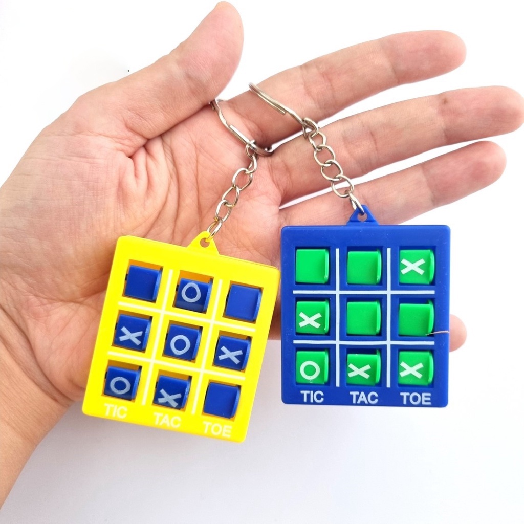 Kreatif Permainan Catur Puzzle Dekompresi XO Berputar Gantungan Kunci Mainan Tic Tac Gantungan Kunci Key Rings Puzzle Game Toy