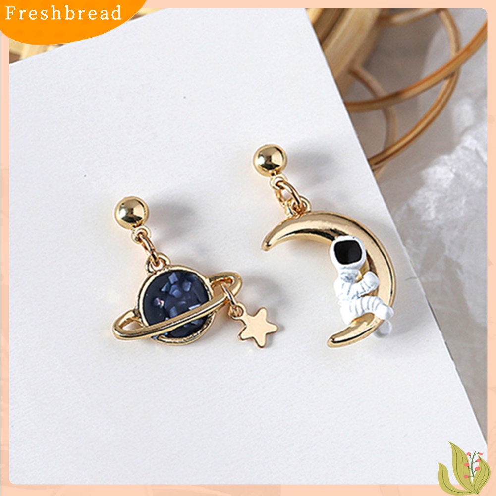 &lt; Freshbread &gt; Kreatif Asimetris Astronot Planet Bulan Liontin Wanita Stud Earrings Perhiasan