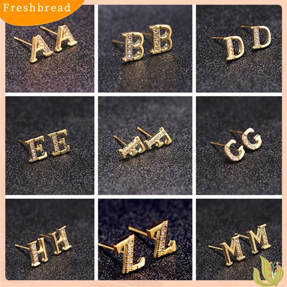 &lt; Freshbread &gt; Fashion Wanita Berlian Imitasi Bertatahkan 26huruf Bentuk Telinga Stud Earrings Perhiasan Pesta