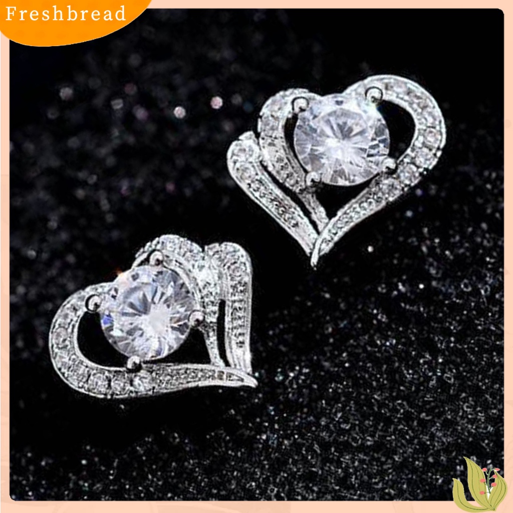 &lt; Freshbread &gt; 1pasang Anting Wanita Berbentuk Hati Fashion Perhiasan Alloy Woman Ear Studs Jewelry Gift Untuk Pesta