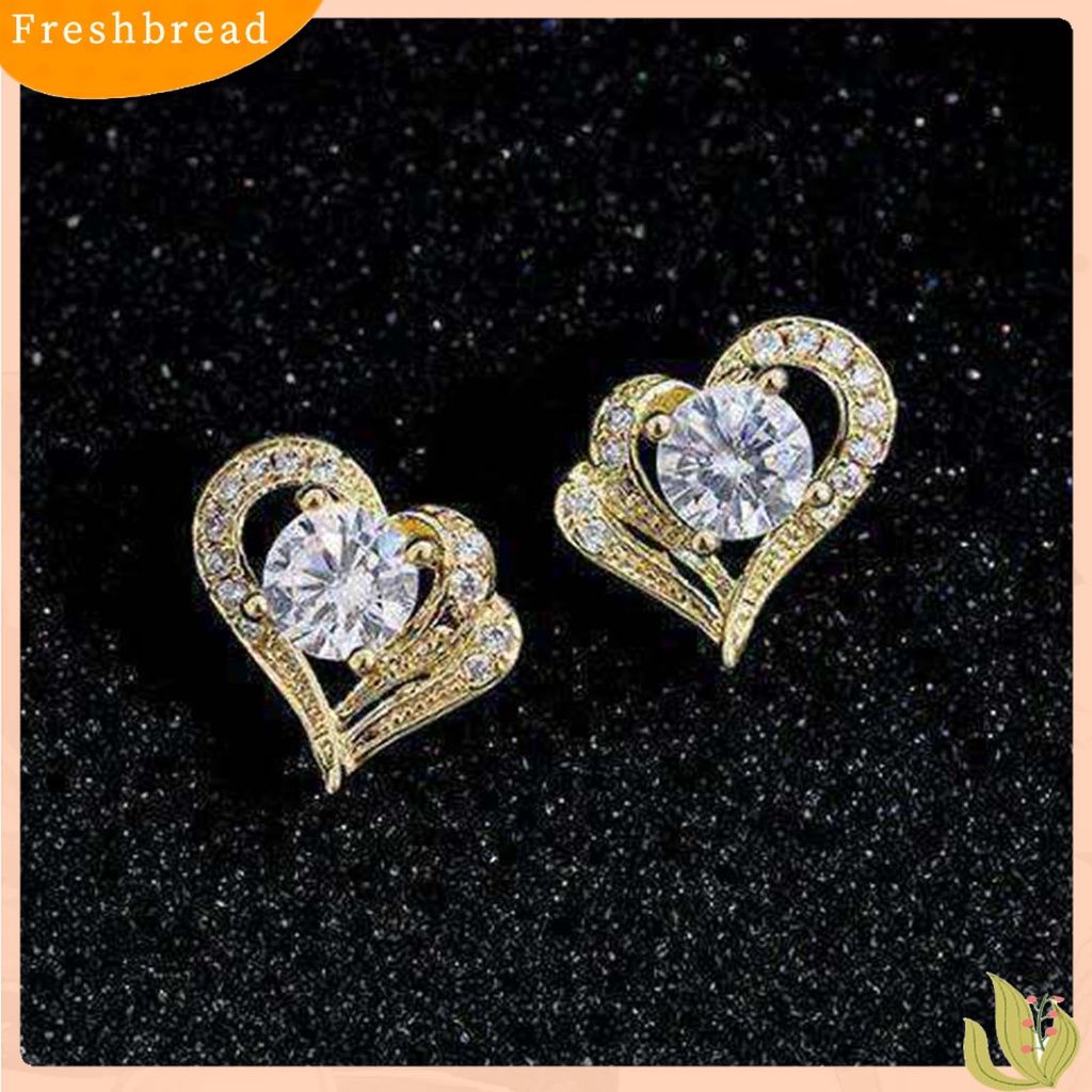 &lt; Freshbread &gt; 1pasang Anting Wanita Berbentuk Hati Fashion Perhiasan Alloy Woman Ear Studs Jewelry Gift Untuk Pesta