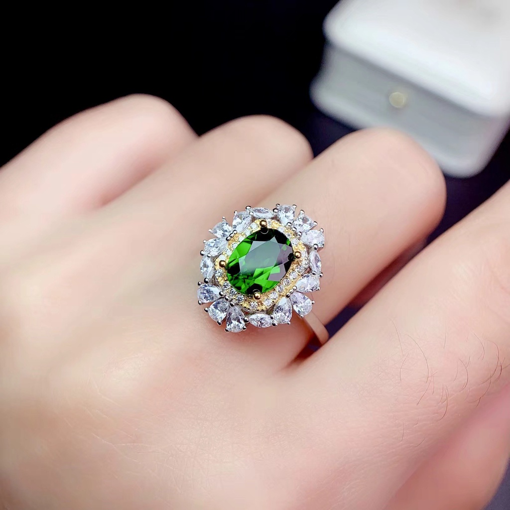 Goldkingdom Aksesoris Perhiasan Fashion Ready Stock Super Flash Emerald Ring Dua Warna Berlian Terang Engagement Ring