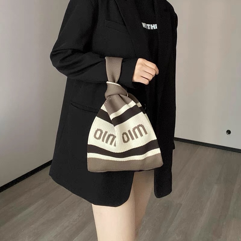 JOLINEOFFICIAL TOTE BAG KNITTED / FASHION KOREAN TOTEBAG / TAS BUFFOLOW KOREA / TAS WANITA VIRAL BKK / TAS BUFFALOW BANGKOK / PREMIUM HAND BAG BERMACAM MOTIF / TAS BANGKOK THAILAND IMPORT / RAJUT TOTEBAG / TAS KOREA KEKINIAN / BUFFOLOW READY 50 MOTIF