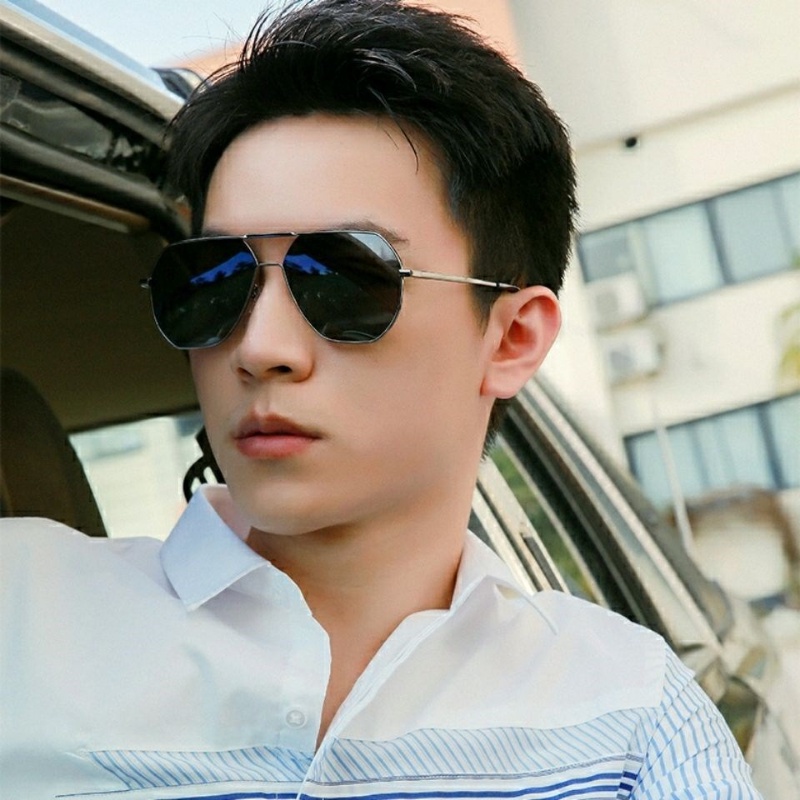 (YUZHU) Kacamata Hitam Berubah Warna Yang Modis Untuk Pria Metal Double Beam Driving Anti UV Sunglasses