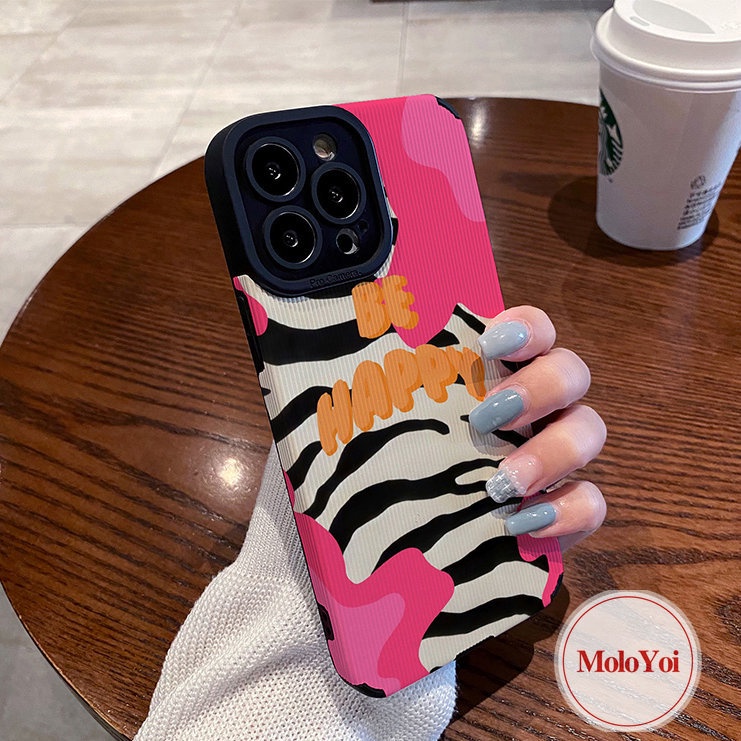 Ins Kotak-Kotak Merah Kisses Lips Phone Case Kompatibel Untuk IPhone XR XS X Max 7Plus 8 7 Plus 11 14 13 12 Pro Max Tekstur Kulit Mewah Shockproof Soft Cover