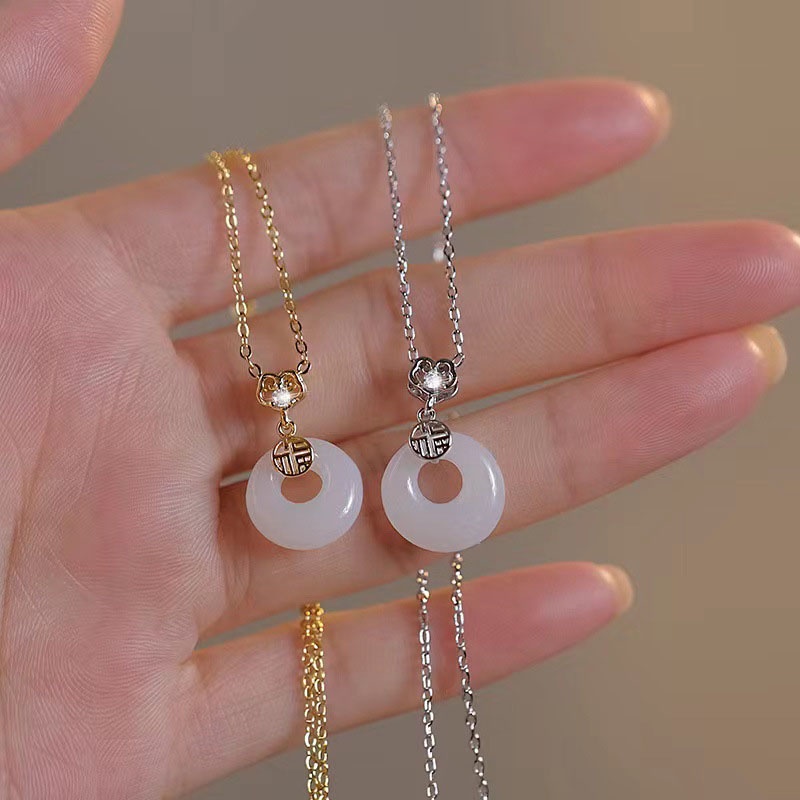 Kalung Geometris Bulat Keberuntungan Berlian Imitasi Fashion Alloy Untuk Wanita