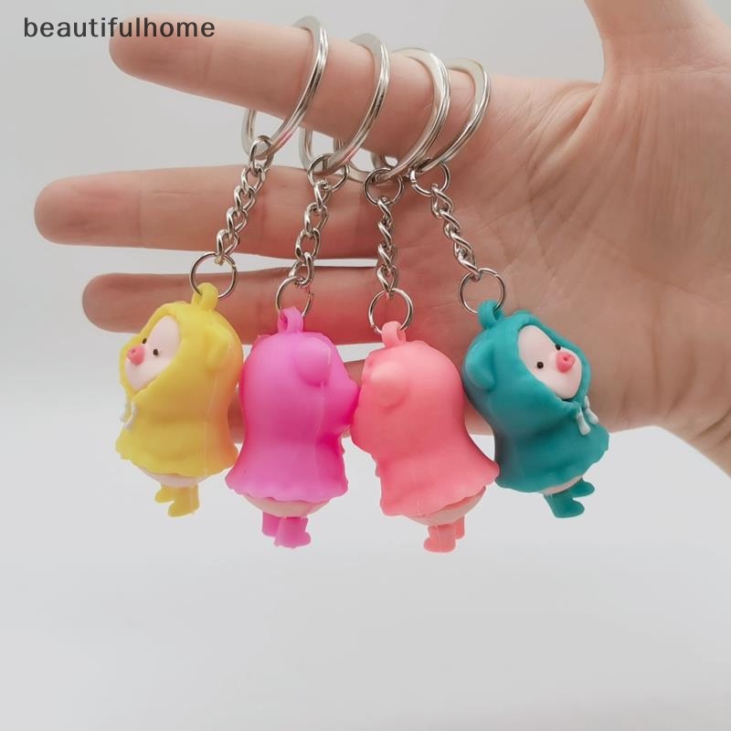 {Cantikrumah} Kartun Lucu Jas Hujan Piggy Doll Gantungan Kunci Memegang Babi Susu Kunci Cincin Tas Liontin.