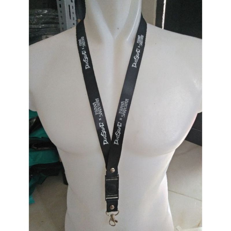 

lanyard DeadSquaD X ISYANA SARASWATI band gantungan kunci band metal / tali lanyard band gantungan leher name tag id card / pods
