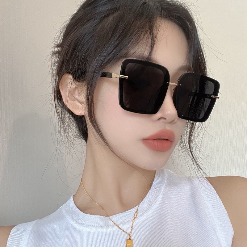 Fashion Oversized Square Sunglasses Untuk Wanita Kacamata Tabir Surya UV Pantai