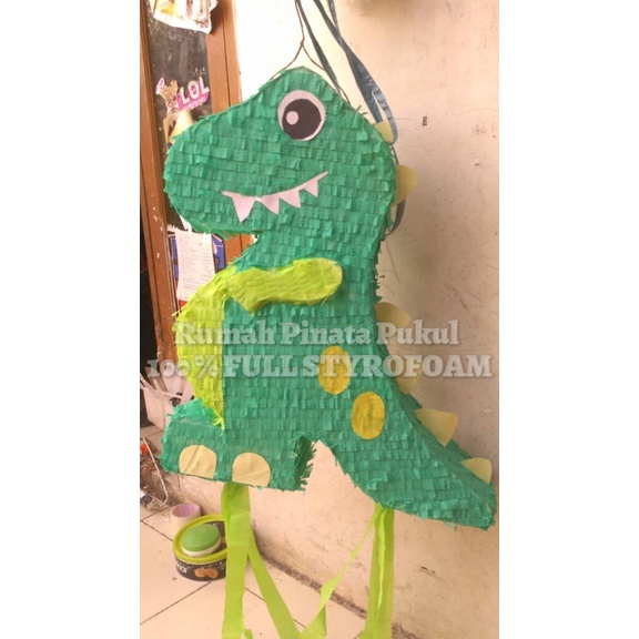 

Dino Cute Pinata