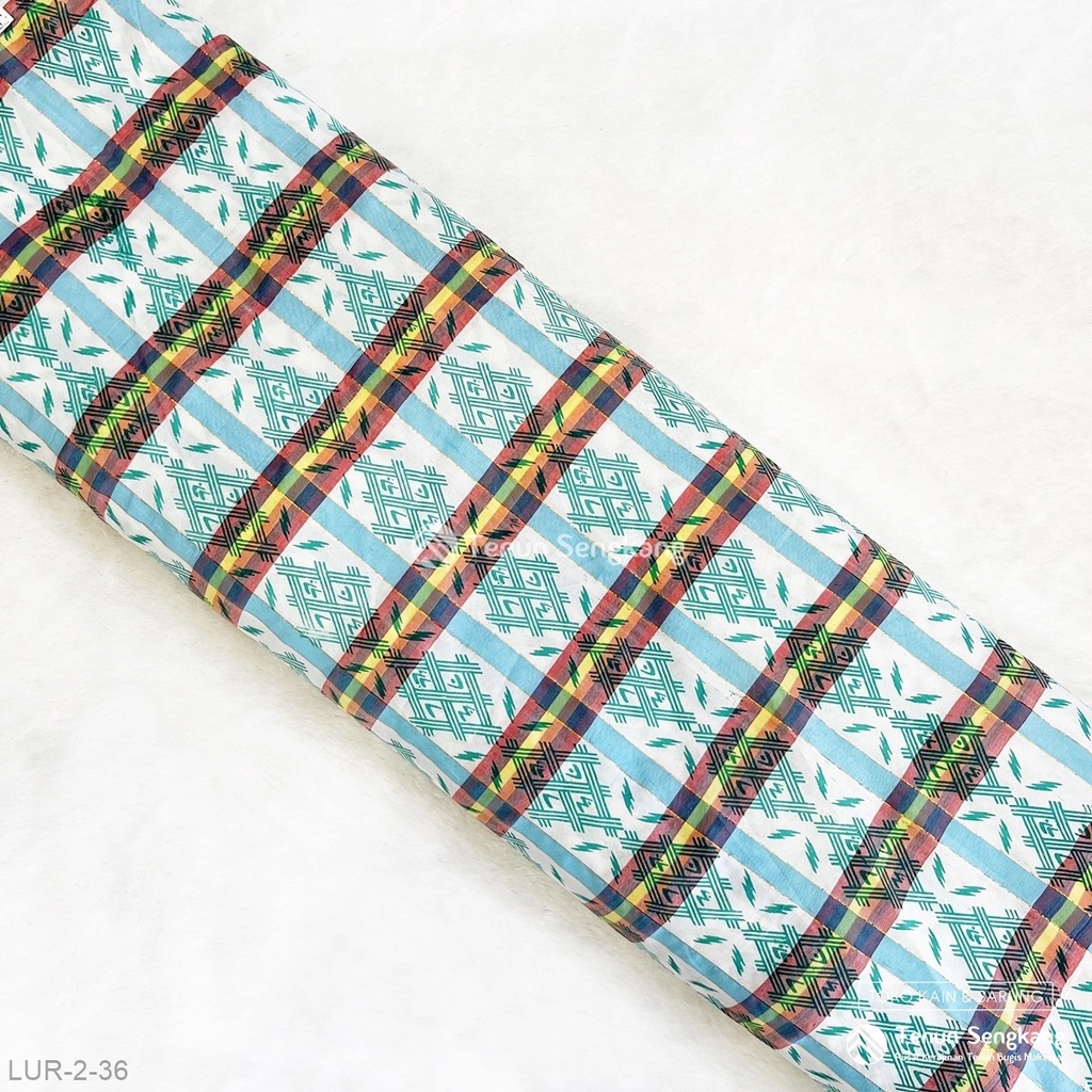 Kain Tenun Lurik Bercorak Sutra Bugis Makassar Biru Putih Jingga Kuning Marun - Tenun Sengkang LUR-2