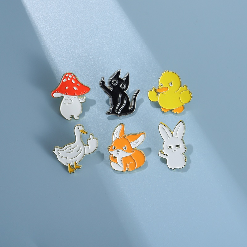 Kartun Jamur Enamel Pin Bebek Angsa Kelinci Gerakan Hewan Indah Bros Anak Lencana Kerah Ransel Topi Teman Aksesoris