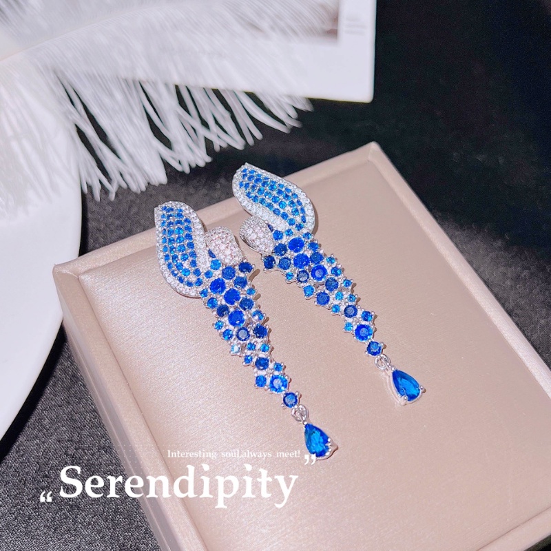 Goldkingdom Fashion Perhiasan Aksesoris Ready Stock Türkiye Anatolia Desain Industri Berat Berlian Biru Super Flash Anting Wajah Panjang Slim Zirkon Perak Jarum Anting