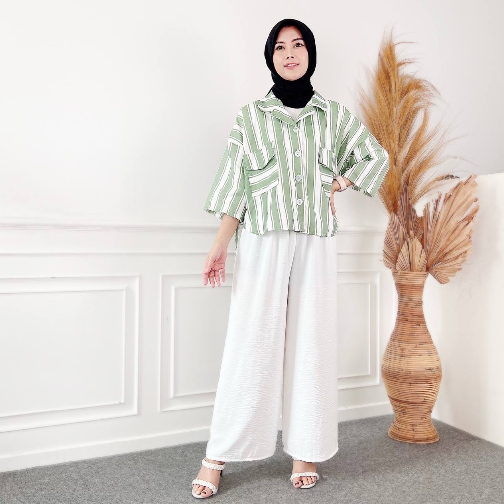 BEFAST - ZEC OOTD WANITA KEMEJA NAMI / Hersa Top / Hem Stripe Wanita Terbaru / Pakaian Kekinian Remaja ABG Trendy / Fashion Wanita Casual / Kemeja Motif Garis-Garis / Terlaris