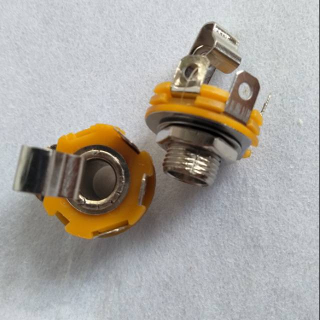 soket Akai to Mic Stereo