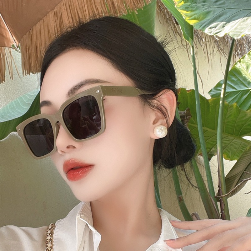 (YUZHU) Korea Fashion Colorful Square UV Protection Sunglasses Unisex Kacamata Hitam Serbaguna