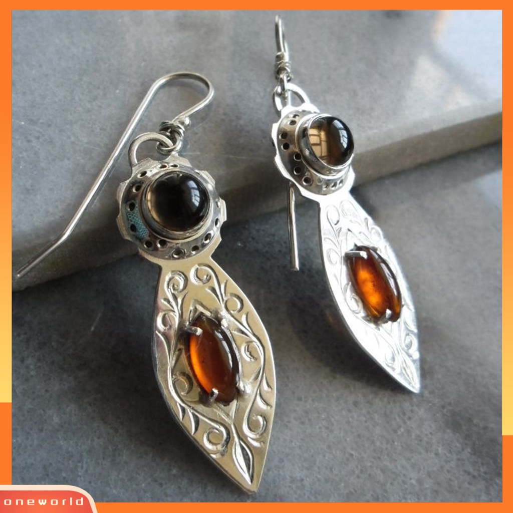 [WOD] 1pasang Anting Menjuntai Vintage Meruncing Tangan Pola Ukiran Electroplating All-match Dekorasi Hadiah Wanita Faux Garnet Pendant Earrings Perhiasan Fashion Untuk Pakaian Sehari-Hari