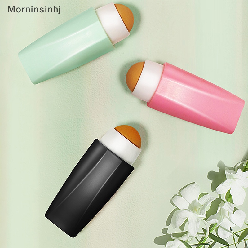 Mornin Roller Penyerap Minyak Wajah Batu Vulkanik Makeup T-zone Oil Rolling Stick Ball id