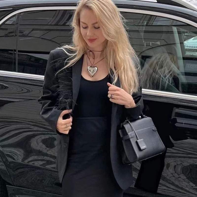 Kalung Hati Tali Hitam Panjang Punk